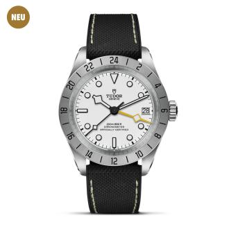 tudor-m79470-0006