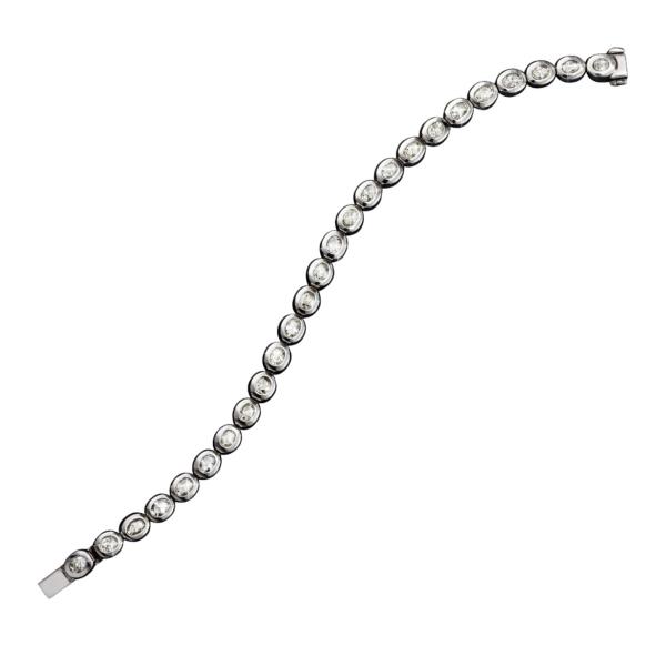Armband mit ovalen Diamanten