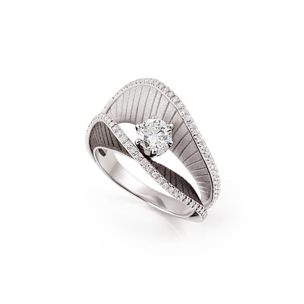 Regina Couture Ring