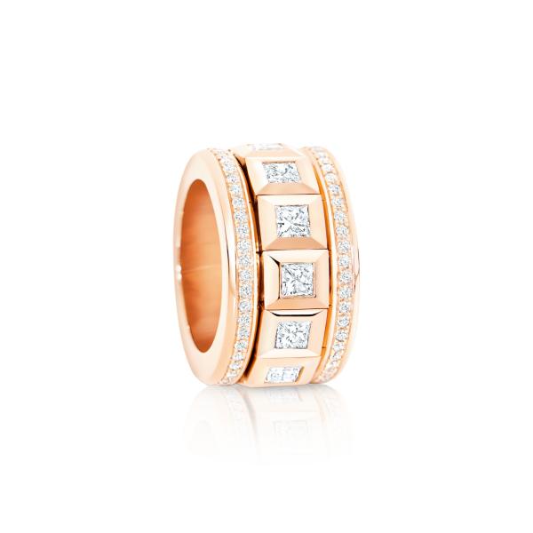 CURRICULUM VITAE 77 Ring princess cut Diamonds