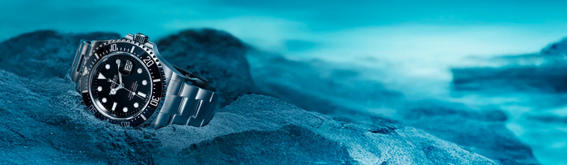 brand-centre-sea-dweller-m126600-0002_banner-generator_1920x560 (1)