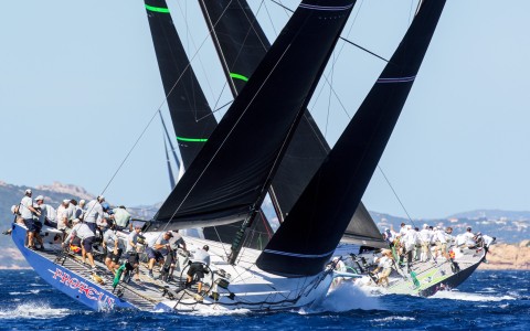 06.Two_Column_MAXI22cb_09061079_1440x900